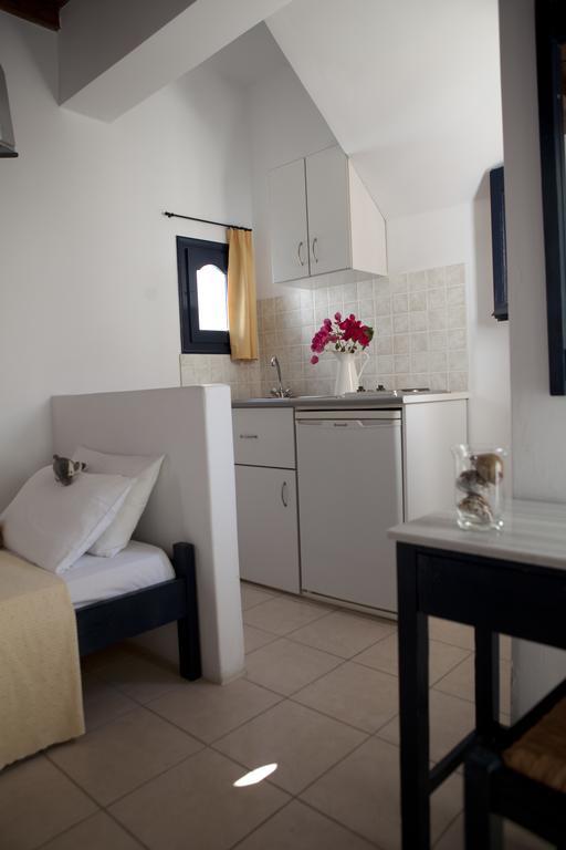 Elisso'S Philoxenia Aparthotel Agios Prokopios  Bagian luar foto